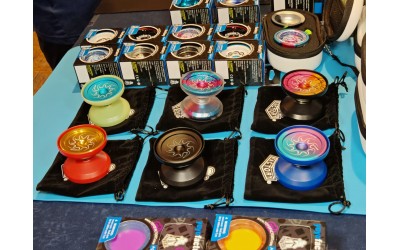 两款新钛合金、九龙、Mega Monster 新色亮相世界赛